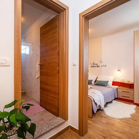 Casa vacanze Family Friendly House With A Swimming Pool - Zadar - 17965 *