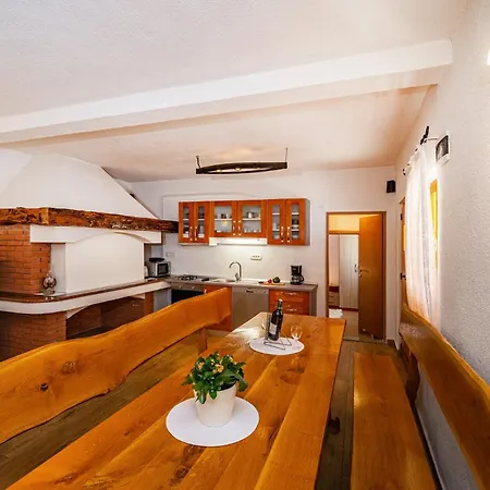 Family Friendly House With A Swimming Pool Sukosan, Zadar - 17965 بيت للعطل
