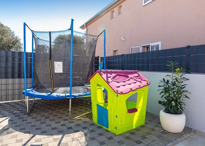 Family Friendly House With A Swimming Pool Sukosan, Zadar - 17965 Сукошан