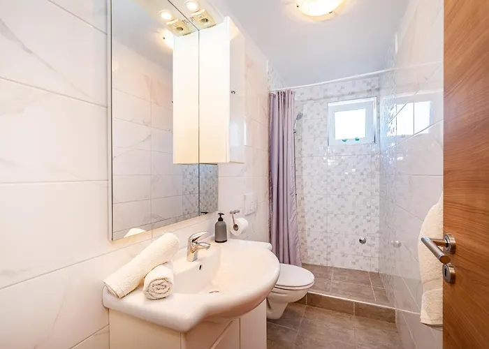 Family Friendly House With A Swimming Pool Sukosan, Zadar - 17965 Дом отдыха Сукошан